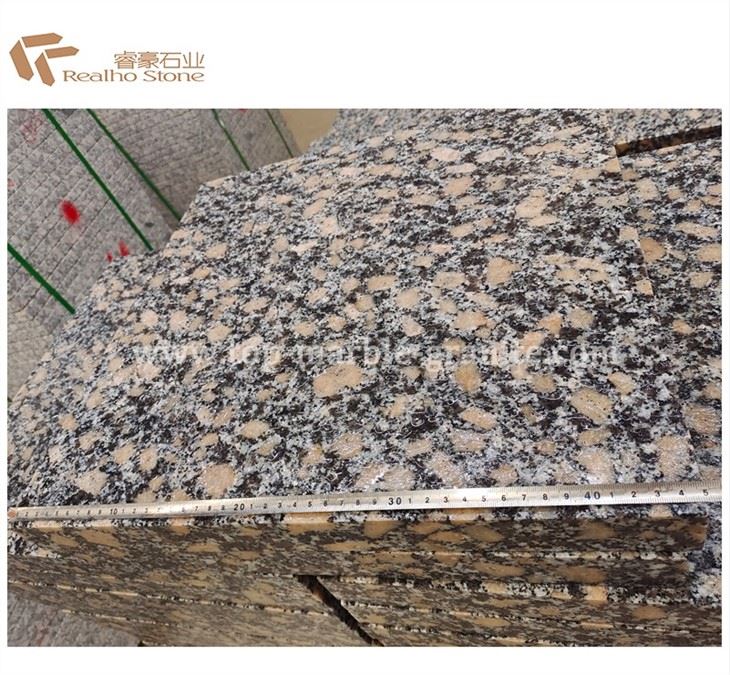 brown granite countertop